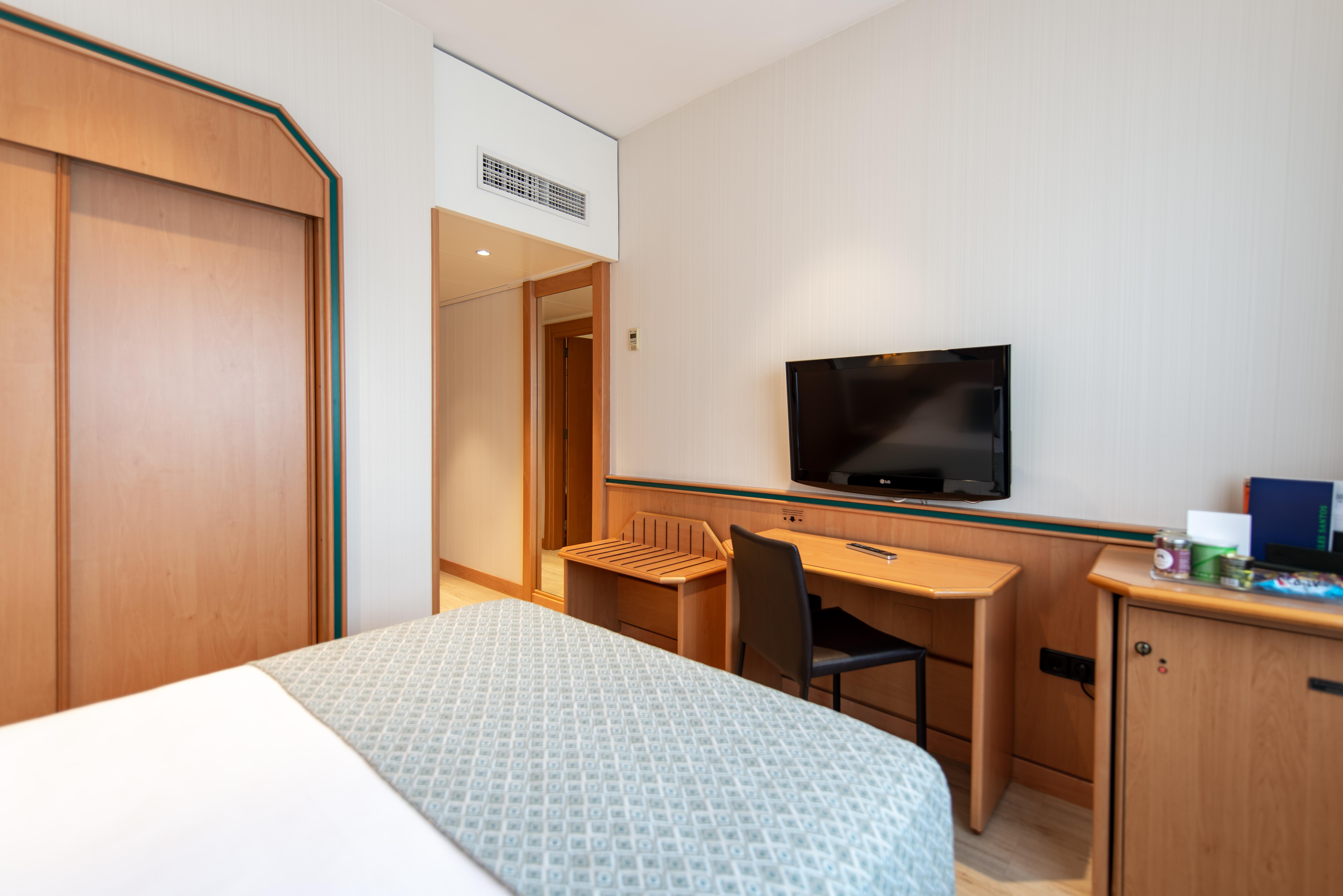 Hotel Praga Madrid Esterno foto