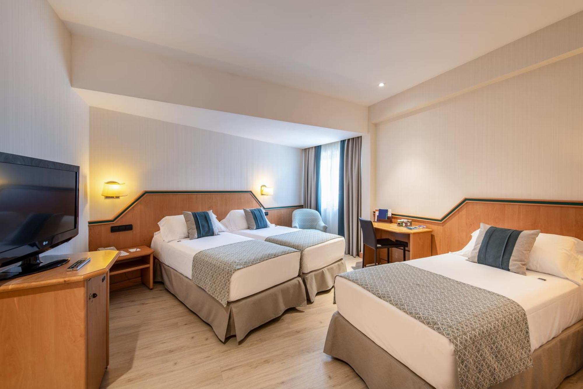 Hotel Praga Madrid Esterno foto