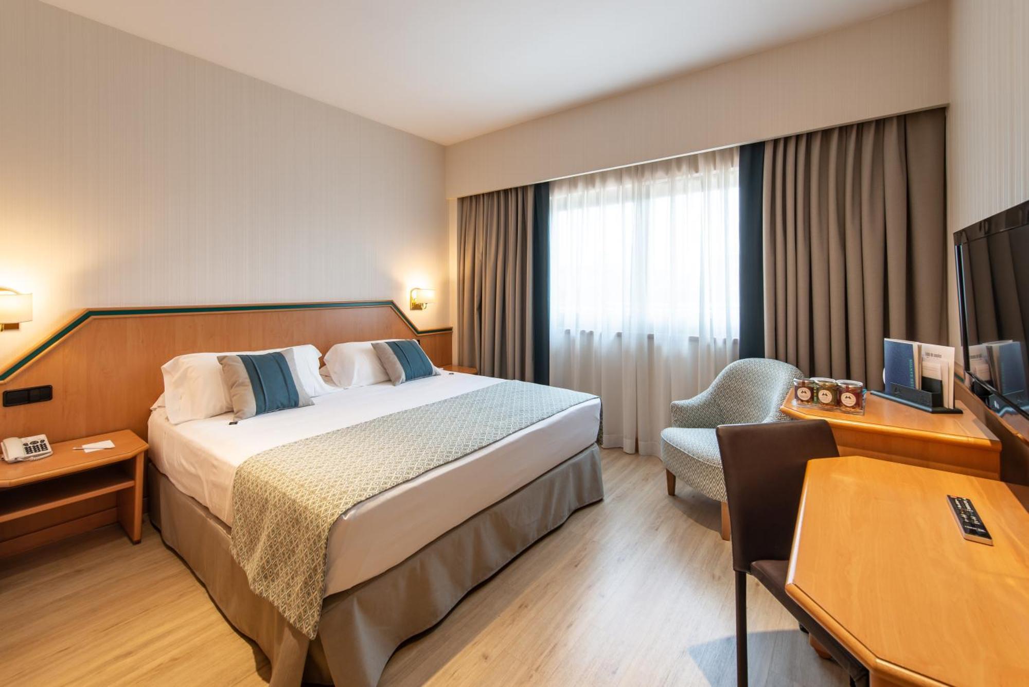 Hotel Praga Madrid Esterno foto